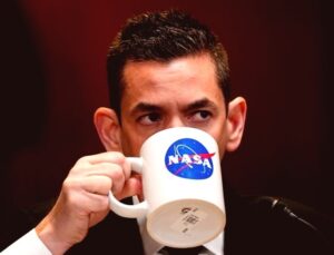 Trump’tan NASA Direktörü’ne “Kepçe Kulak” Şakası, Bütçe Tartışmaları Gölgesinde