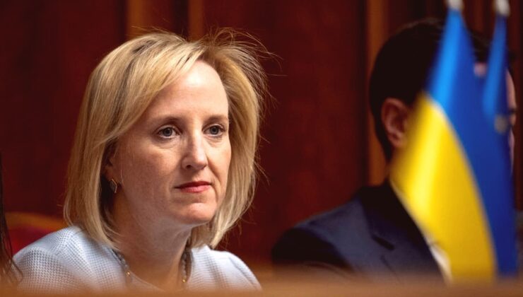 ABD’nin Kiev Büyükelçiliği’nde İstifa Gelişmesi: Julie Davis Görevinden Ayrılıyor