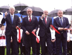 FIFA Arena Türkiye’de Açıldı: Arsene Wenger Sahada Futbol Rüzgarı Estirdi