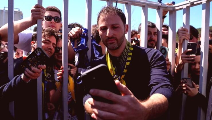 Taraftar Samandıra’da Tedesco’ya Veda Etti: “Ya Tedesco Ya Hiç”