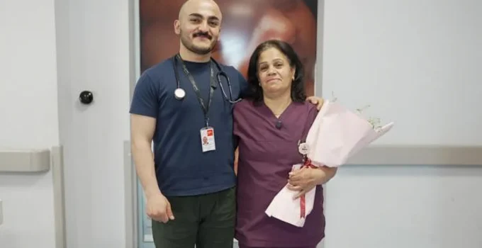 Anne ve Oğul Aynı Nöbette: Ebelik Mirası Devam Ediyor