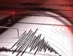 Endonezya Sismik Bir Şok Yaşadı: 7.4 Büyüklüğünde Deprem ve Tsunami Tehdidi