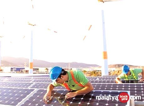 Türkiye’de Elektrik Kurulu Gücünde Güneş Enerjisinin Payı Artıyor