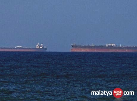 Hürmüz Boğazı’nda Mayın Tehlikesi ABD’yi Zorluyor: Temizlik Süreci 6 Ay Sürebilir