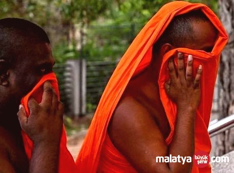 Budist rahiplerin valizlerinden 110 kilo esrar çıktı