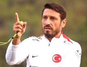 U21 Milli Takım Teknik Direktörü Egemen Korkmaz Sahada Fenalaştı
