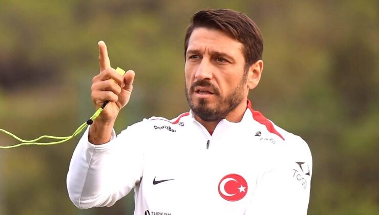 U21 Milli Takım Teknik Direktörü Egemen Korkmaz Sahada Fenalaştı