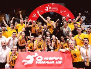 VakıfBank, Sultanlar Ligi’nde 15. Şampiyonluğunu Kutladı