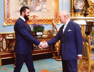 Suriye Devlet Başkanı Şara Londra’da Kral Charles ile Görüştü