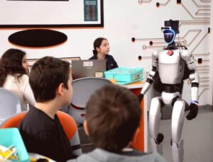 Türkiye’nin İlk Nüfus Kayıtlı Robotu CANİKMAN Göreve Başladı