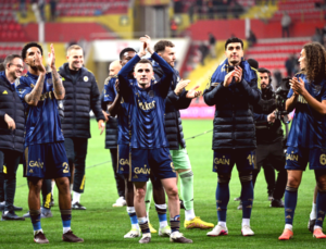 Spor Gündemi 13 Nisan 2026: Şampiyonluk Yarışı Kızıştı, Yıldız Oyuncu Dikkat Çekti