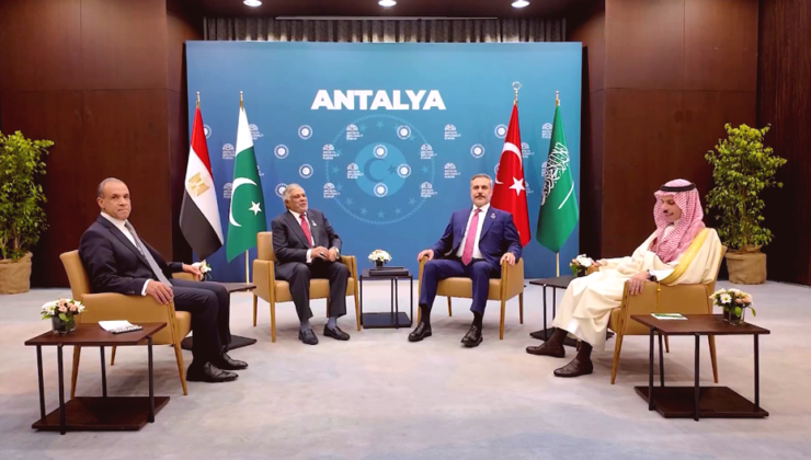 Antalya Diplomasi Forumu’nda Dörtlü Buluşma