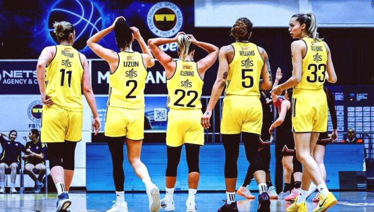 Fenerbahçe Opet, Galatasaray’ı Devirerek Namağlup Şampiyonluğa Ulaştı