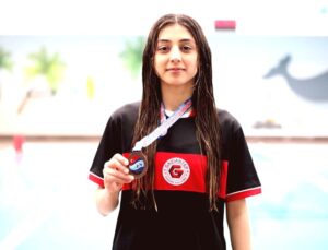 Su Korkusunu Yendi, Türkiye Üçüncüsü Oldu: Almira Karakuş’un Başarı Hikayesi