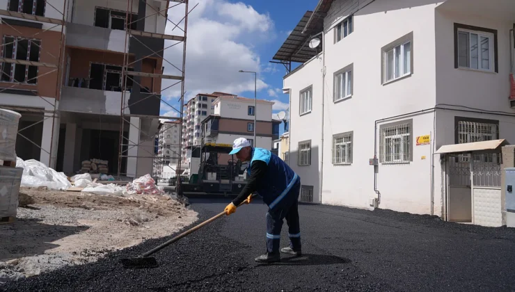Battalgazi’de Altyapı Sorunları Sıcak Asfaltla Çözülüyor