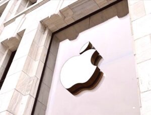 Apple’ın Katlanabilir iPhone’u Lansman Tarihi Belirsizliğe Girdi