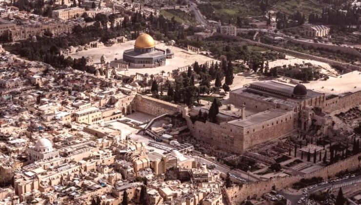 Mescid-i Aksa’da Gerginlik: İşgalci Girişleri ve Kısıtlamalar