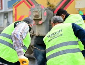 Yeşilyurt’ta Kışın Ardından Kapsamlı Yol Çalışmaları Başladı