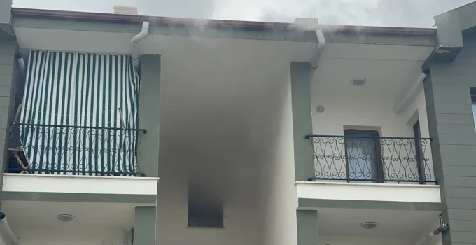 Battalgazi’de TOKİ Konutlarında Yangın Paniği: Bina Boşaltıldı, Dumandan Etkilenenler Oldu