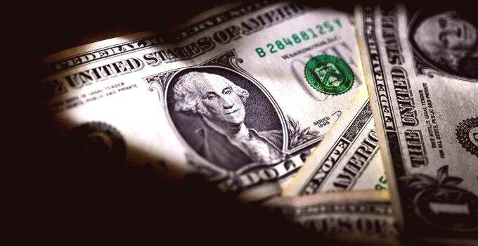 Dolar Rekor Tazeledi, Gözler Diplomaside