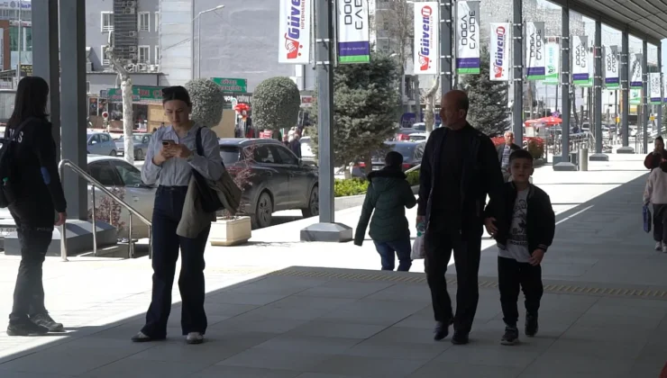 Okullarda Artan Şiddet Paniği: Aile ve Bireysel Gelişim Üzerine Uzman Görüşleri