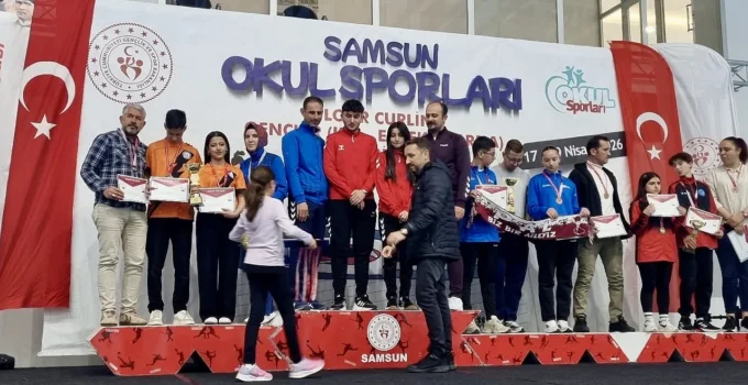 Erkenek Anadolu Lisesi’nden Floor Curling’de Tarihi Başarı: Türkiye İkinciliği