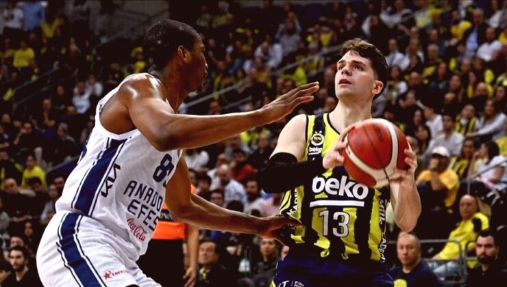Anadolu Efes ve Fenerbahçe Beko Nefesleri Kesecek Derbiye Hazırlanıyor: Maç Saati ve Kanalı Belli Oldu