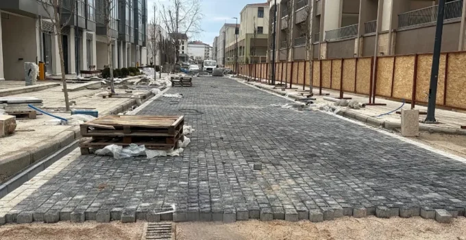 Malatya Çarşısı Granit Küp Taşlarla Yeniden Hayat Buluyor