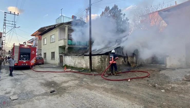 Malatya’da Odunluk Yangını Paniğe Neden Oldu