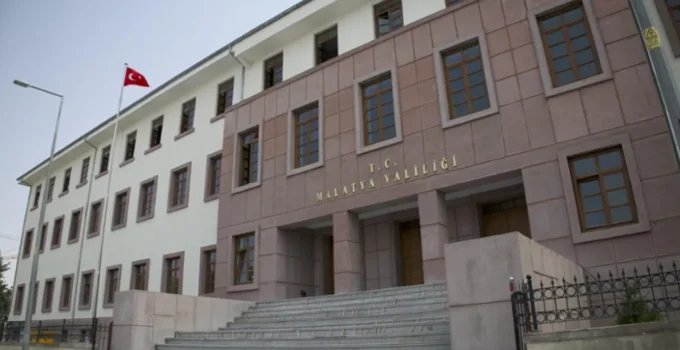 Malatya’da Şiddetli Dolu: 9 İlçe ve Yüzlerce Mahallede Kayısı Bahçeleri Zarar Gördü