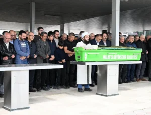 Malatya’da Havuzda Vefat Eden Öğretmen Son Yolculuğuna Uğurlandı