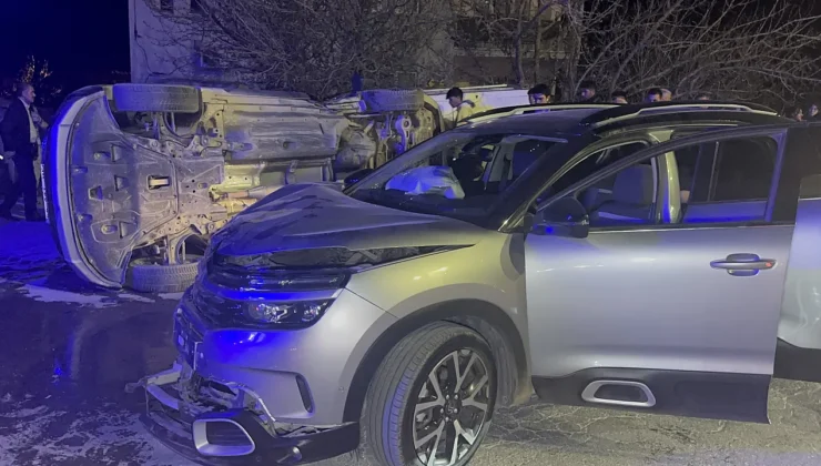 Malatya’da Feci Kaza: Kavşakta Çarpışan Otomobiller Savaş Alanı Yarattı, 4 Yaralı