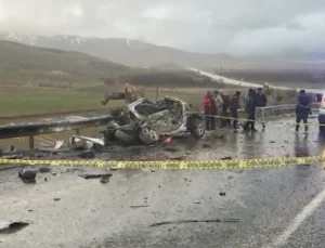 Malatya’da Feci Kaza: Otomobil Tırla Çarpıştı, 3 Can Kayboldu, 1 Yaralı