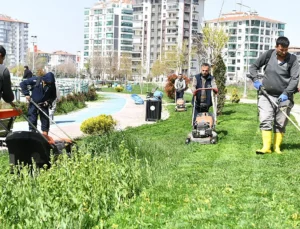 Yeşilyurt Parkları Yaz Hazırlığıyla Yenileniyor