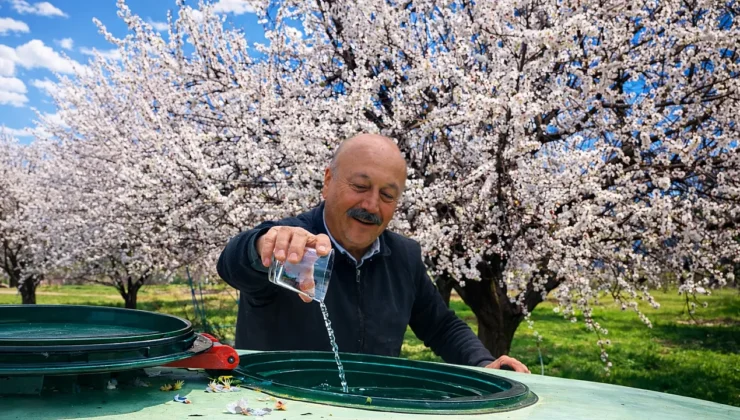 Malatya Kayısı Üreticisinden Zemzemli Don Önlemi