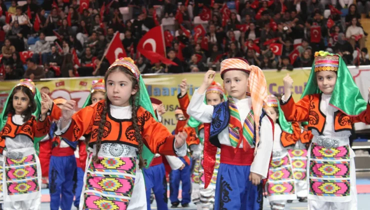 Malatya’da 23 Nisan Kutlamaları Dijital Tehlikelere Dikkat Çekti