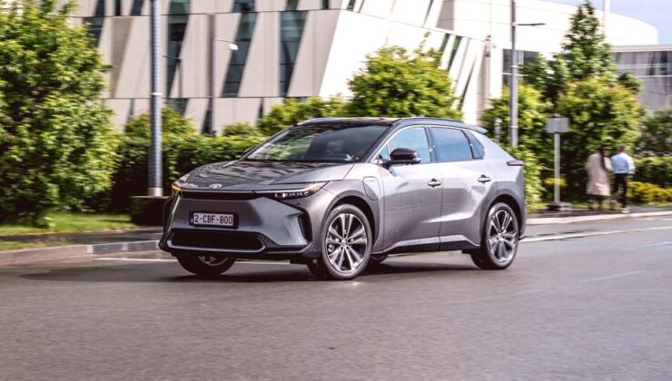 Toyota Küresel Satışlarda Düşüş Eğilimini Sürdürüyor