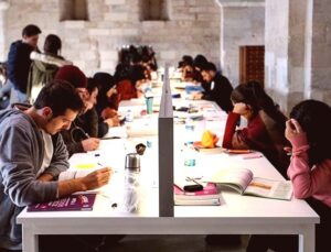Üniversiteler Yeni Bölümlerle Güçleniyor: Tarımsal Teknolojiler ve Dijitalleşme Öne Çıkıyor