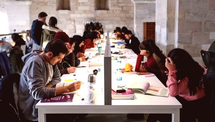 Üniversiteler Yeni Bölümlerle Güçleniyor: Tarımsal Teknolojiler ve Dijitalleşme Öne Çıkıyor