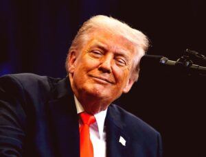 UFO Belgeleri Aydınlanıyor mu? Trump’tan Dikkat Çeken Açıklama