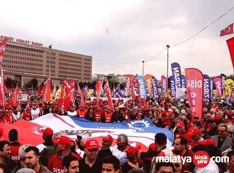 1 Mayıs Mesajları: Siyaset Dünyasından Emek Vurgusu ve Türkiye Yüzyılı Mesajları