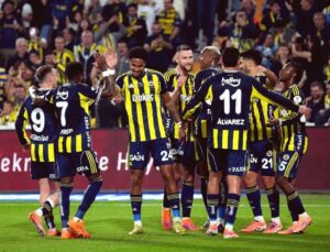 Fenerbahçe Taraftarından Alvarez’e Kadıköy’de Tepki