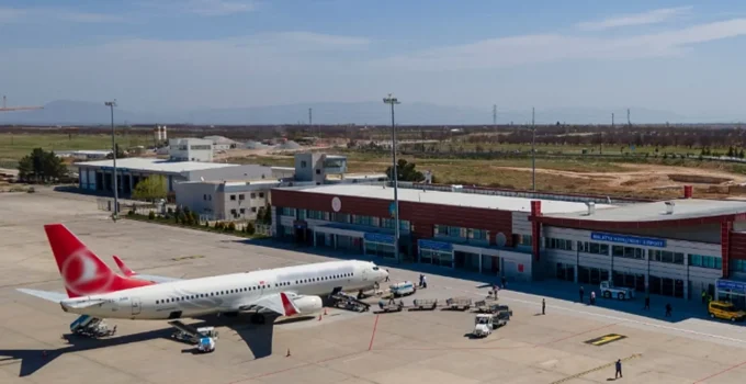 Türkiye Gümrüklerinde Dijital Devrim: Kağıt İşlemler Son Buluyor
