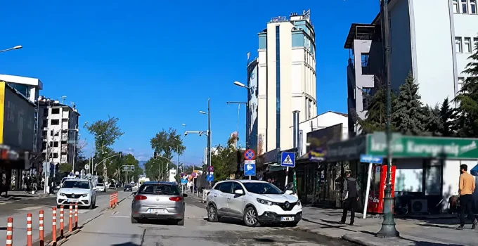 Malatya’da Trafik Kazası Sonrası El Freni Unutuldu, Araç Harekete Geçti