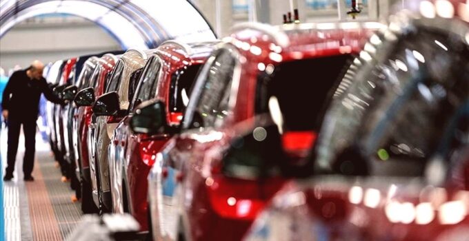 Satışlar Düşük Kalınca Otomobil Fiyatları Sabit Kaldı, Bayram Beklentisi Yükseldi