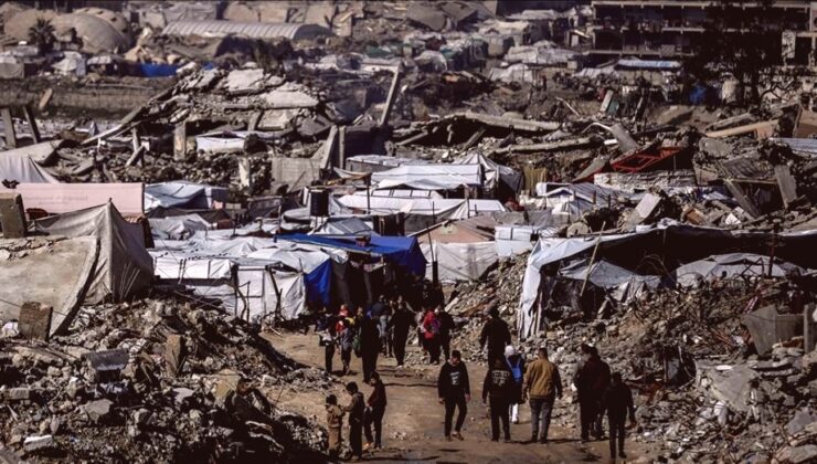 Gazze Enkaz Altında: Binlerce Cenaze Kurtarılmayı Bekliyor