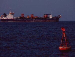 Hürmüz Boğazı’nda tanker kazası ve bölgedeki diplomatik hareketlilik