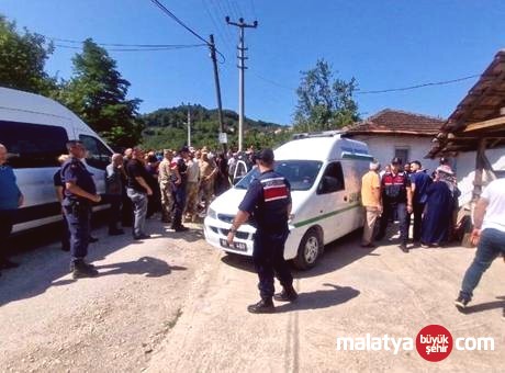 Düzce’de dehşet: Ağabeyini bulamayınca yengesini katletti