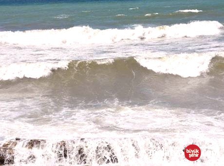 Beykoz ve Sarıyer sahillerinde denize girmek yasaklandı