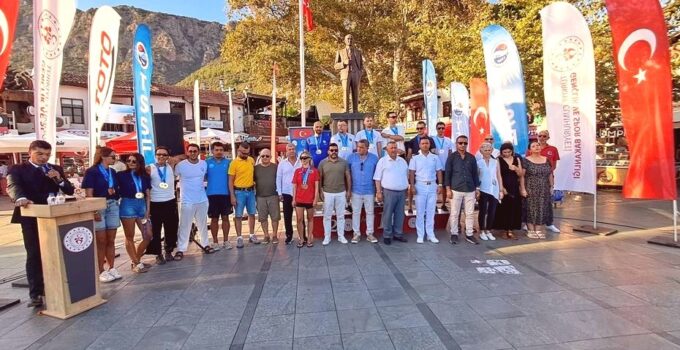 Kaş’ta düzenlenen şampiyonada iki yeni Türkiye rekoru